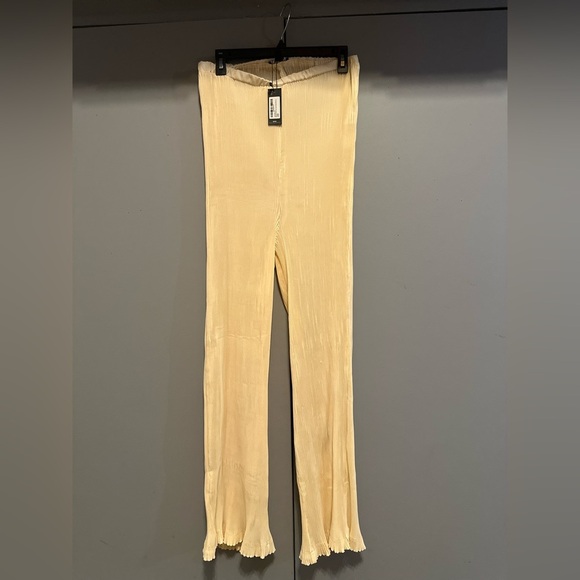 PrettyLittleThing MATERNITY - Cream Pleated Maternity Pants (Size 4) - Picture 1 of 10